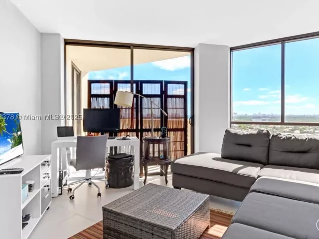 3-bedroom condo for sale in Aventura - 1000 Island Blvd 2003 - MondialRealty