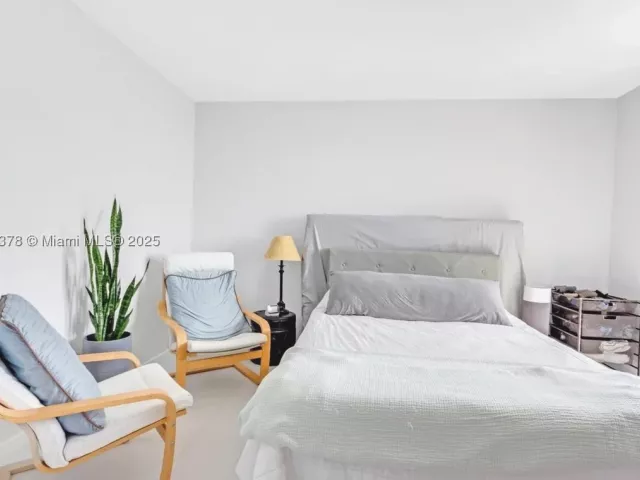 3-bedroom condo for sale in Aventura - 1000 Island Blvd 2003 - MondialRealty