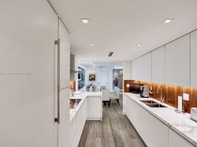 Apartment for sale  Unit #D706 - photo 5675138