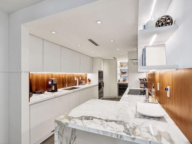 Apartment for sale  Unit #D706 - photo 5675139