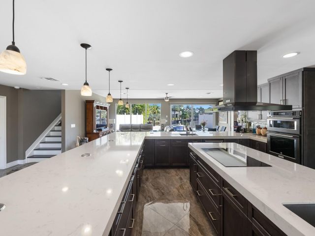 Home for sale at 5500 NE 31st Avenue - photo 5802455