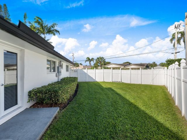 Home for sale at 5500 NE 31st Avenue - photo 5802460