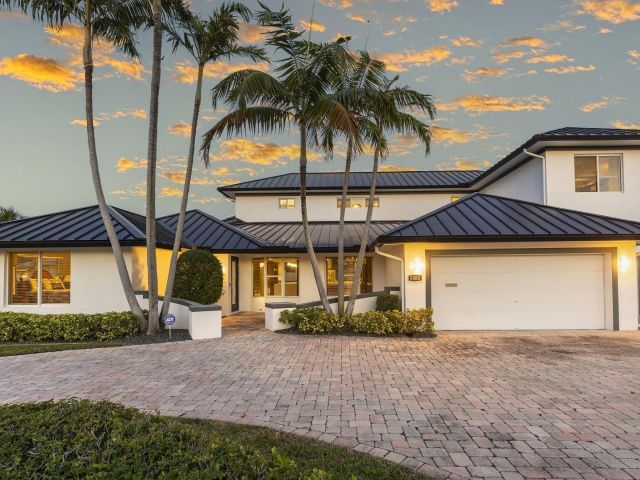 Home for sale at 5500 NE 31st Avenue - photo 5802468