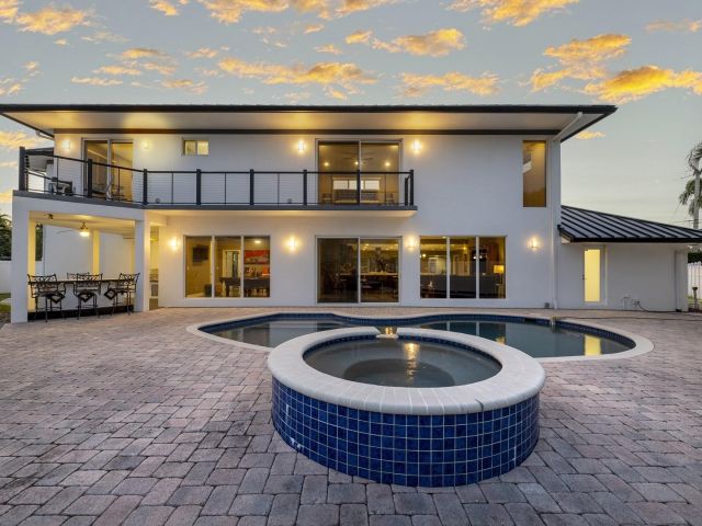 Home for sale at 5500 NE 31st Avenue - photo 5802469