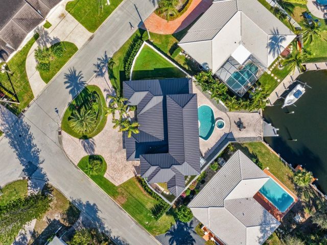 Home for sale at 5500 NE 31st Avenue - photo 5802470