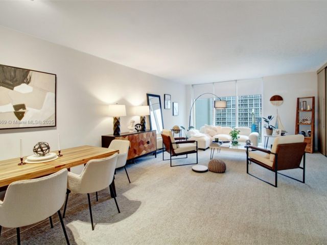 Apartment for sale  Unit #817 - photo 5583537