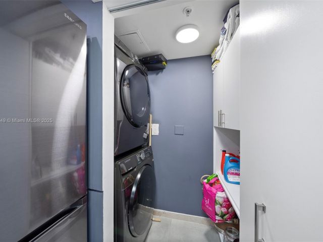 Apartment for sale  Unit #1004 - photo 6243760