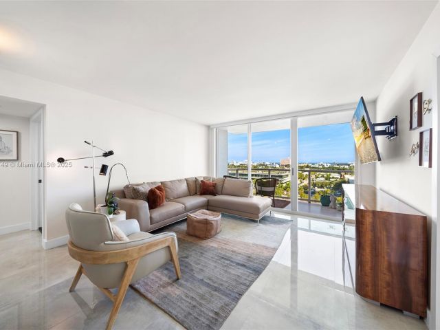 Apartment for sale  Unit #1004 - photo 6243768