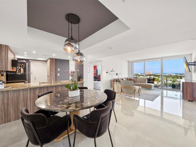 Apartment for sale  Unit #1004 - photo 6243769