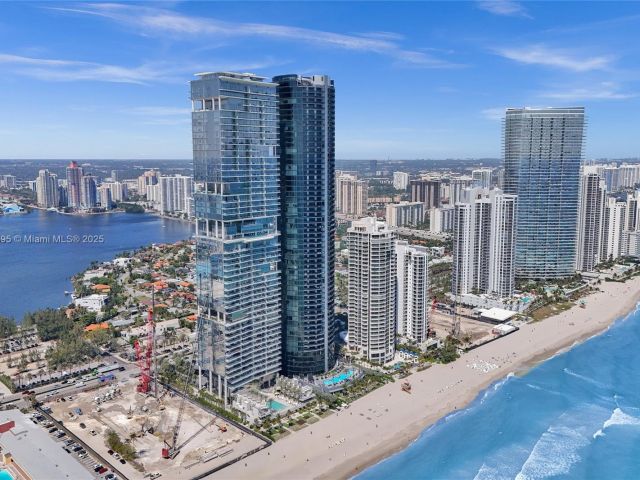 Apartment for sale  Unit #4304 - photo 6268123