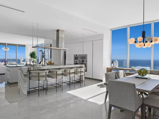 Apartment for sale  Unit #4304 - photo 5770275