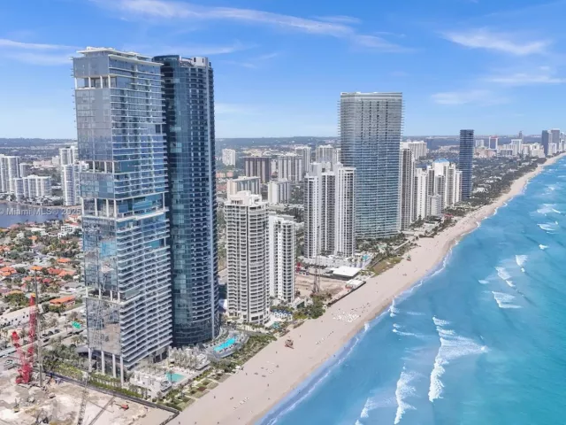 Apartment for sale  Unit #4304 - photo 6268124