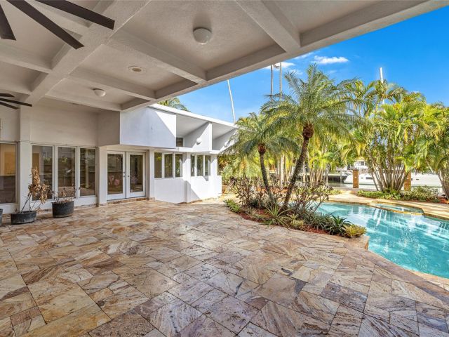 Home for sale at 18 Nurmi Dr - photo 5893134