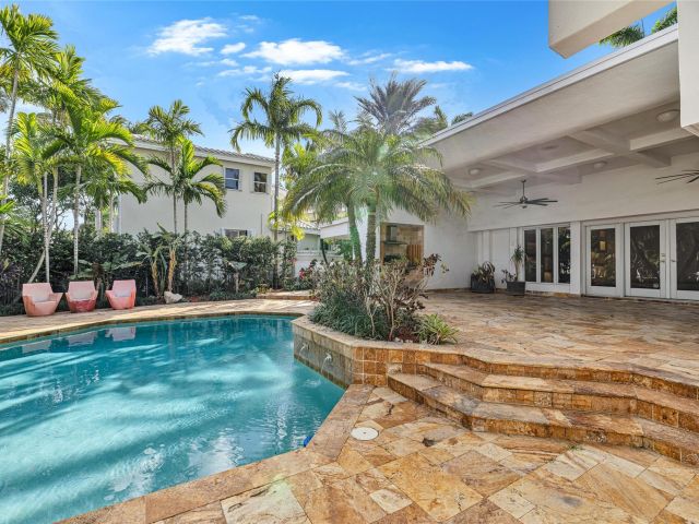 Home for sale at 18 Nurmi Dr - photo 5893137