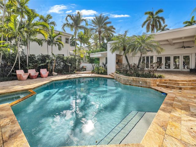 Home for sale at 18 Nurmi Dr - photo 5893138