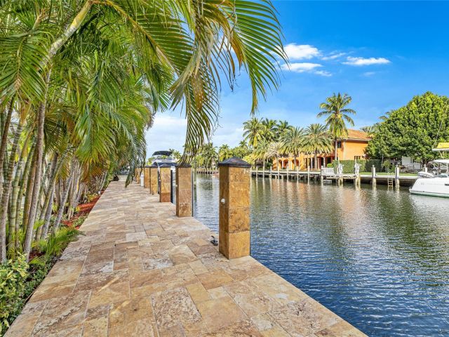 Home for sale at 18 Nurmi Dr - photo 5893143