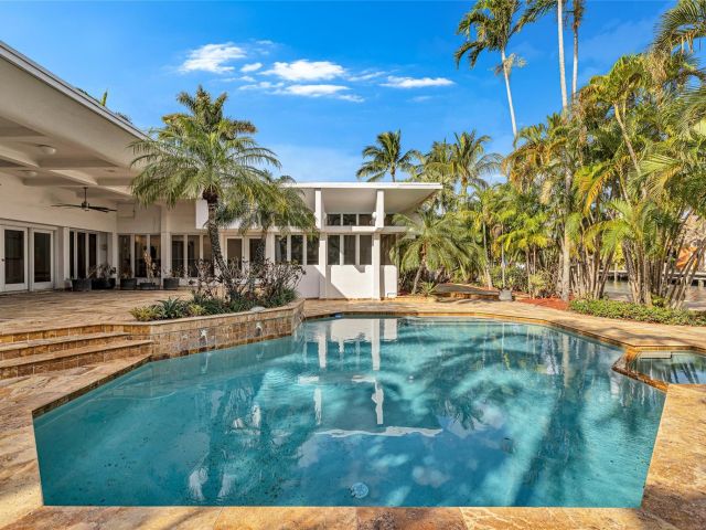 Home for sale at 18 Nurmi Dr - photo 5893146