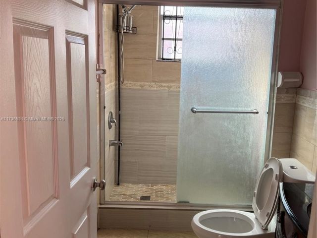 Home for sale at 6730 NE MIAMI PL - photo 6006862