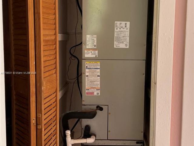 Home for sale at 6730 NE MIAMI PL - photo 6006863