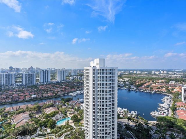 Apartment for sale  Unit #PH 3105 - photo 5682691