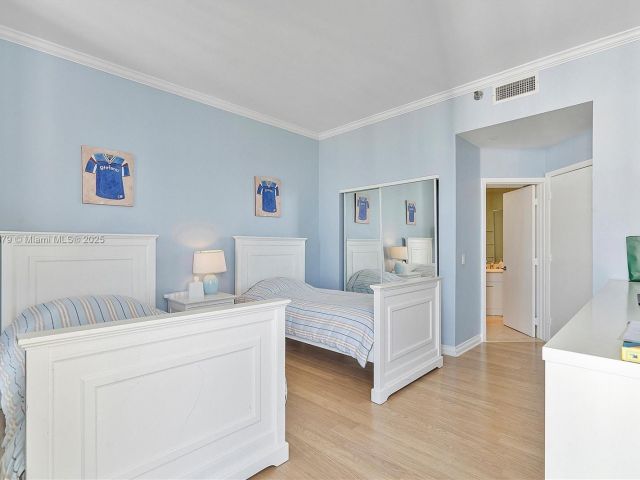 Apartment for sale  Unit #PH 3105 - photo 5682696