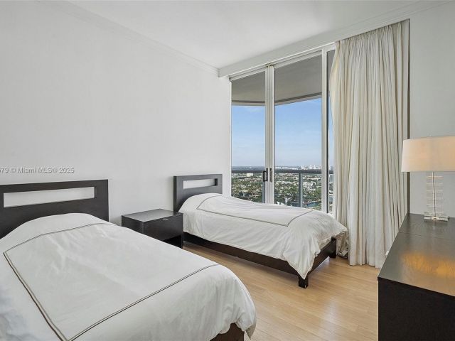 Apartment for sale  Unit #PH 3105 - photo 5682697