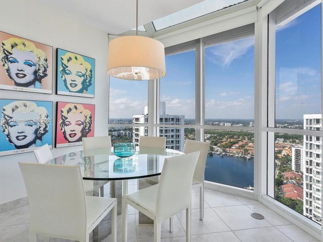 Apartment for sale  Unit #PH 3105 - photo 5682704