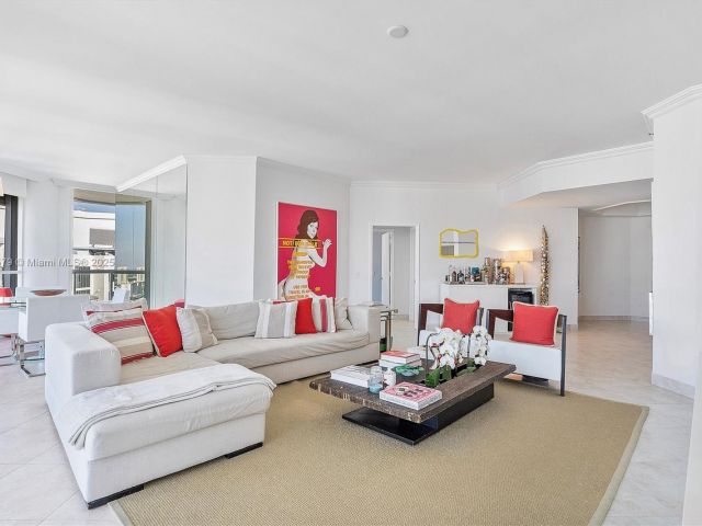 Apartment for sale  Unit #PH 3105 - photo 5682708