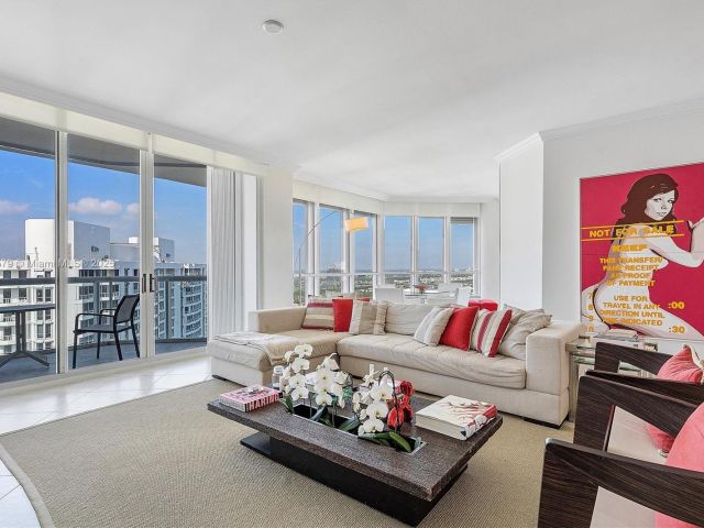 Apartment for sale  Unit #PH 3105 - photo 5682710