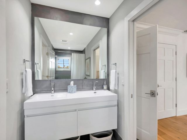 Home for sale at 10321 El Paraiso Place S - photo 6801720