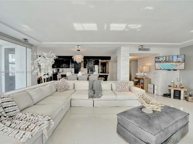 Apartment for sale  Unit #908S - photo 5678580