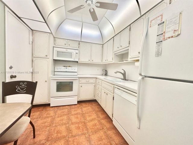 1-bedroom condo for sale in Hallandale Beach - 1965 S Ocean Dr 11N - MondialRealty