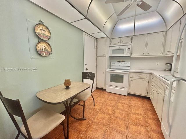 1-bedroom condo for sale in Hallandale Beach - 1965 S Ocean Dr 11N - MondialRealty