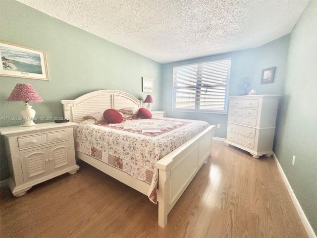 1-bedroom condo for sale in Hallandale Beach - 1965 S Ocean Dr 11N - MondialRealty
