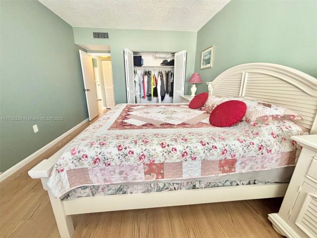 1-bedroom condo for sale in Hallandale Beach - 1965 S Ocean Dr 11N - MondialRealty