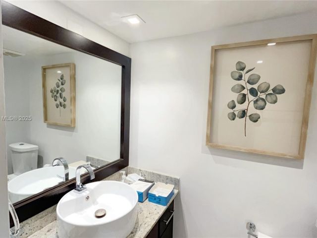 Apartment for rent  Unit #A-1951 - photo 5973182