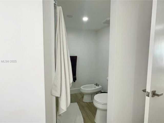 Apartment for rent  Unit #A-1951 - photo 5973187