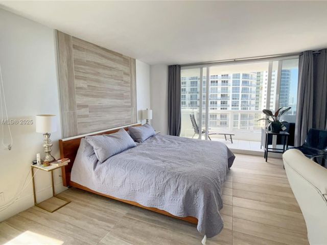 Apartment for rent  Unit #A-1951 - photo 5973191