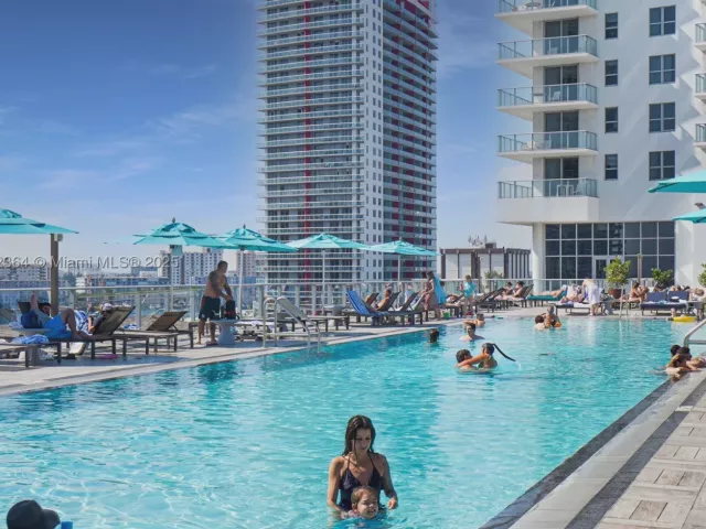 3-bedroom condo for sale in Hollywood - 4010 S Ocean Dr R2604 - MondialRealty