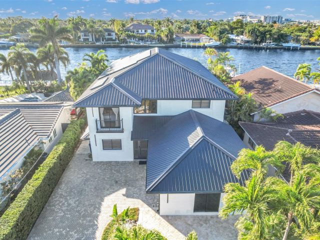 Home for rent at 319 S Riverside Dr - photo 5541333