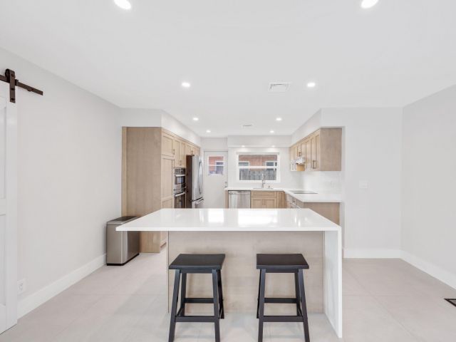 Home for rent at 2624 SE 9th Street - photo 5543730