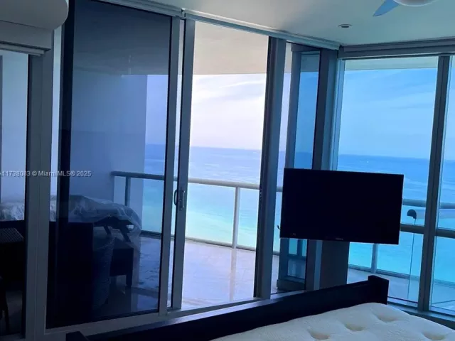 Apartment for sale  Unit #3304 - photo 5671018