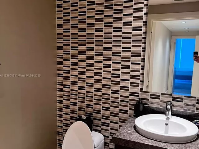 Apartment for sale  Unit #3304 - photo 5671014