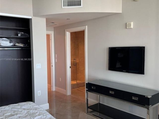 Apartment for sale  Unit #3304 - photo 5671009