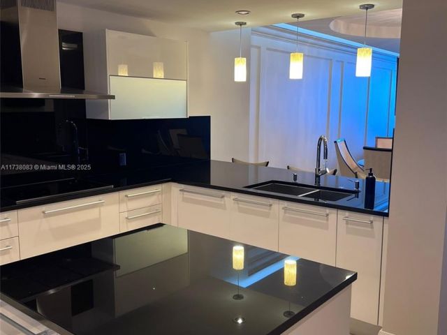 Apartment for sale  Unit #3304 - photo 5671015