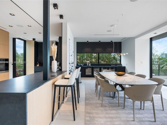 Home for rent at 1369 N Venetian Way - photo 5842553