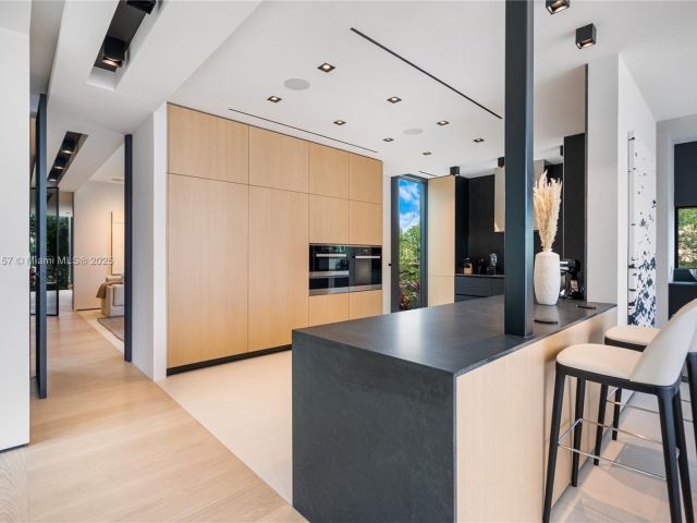 Home for rent at 1369 N Venetian Way - photo 5842555