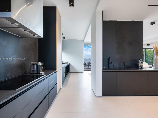 Home for rent at 1369 N Venetian Way - photo 5842556