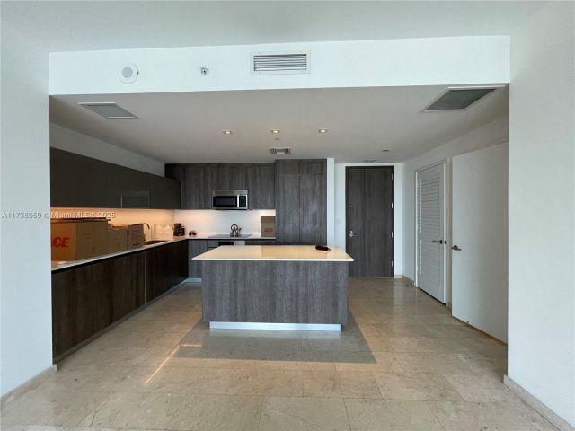 Apartment for sale  Unit #2408 - photo 5608071