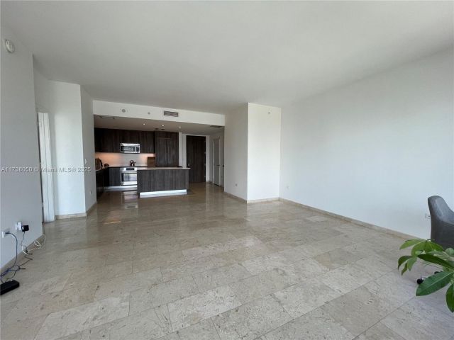 Apartment for sale  Unit #2408 - photo 5608073